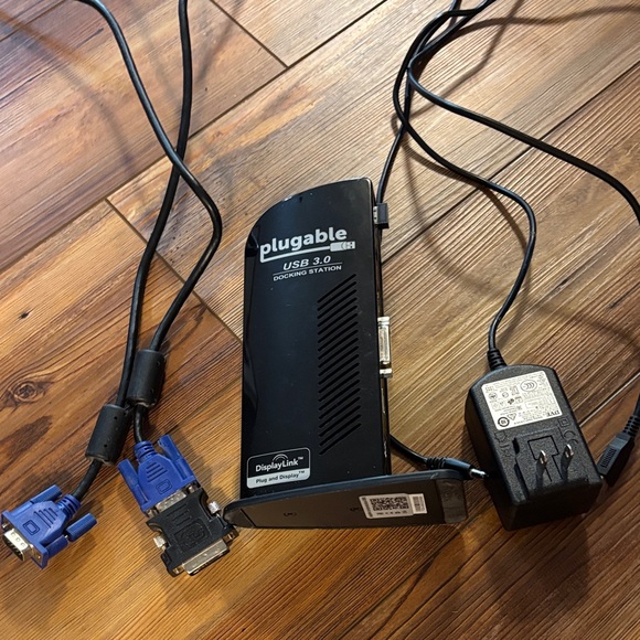Plugable USB 3.0 Docking Station - Picture 1 of 6